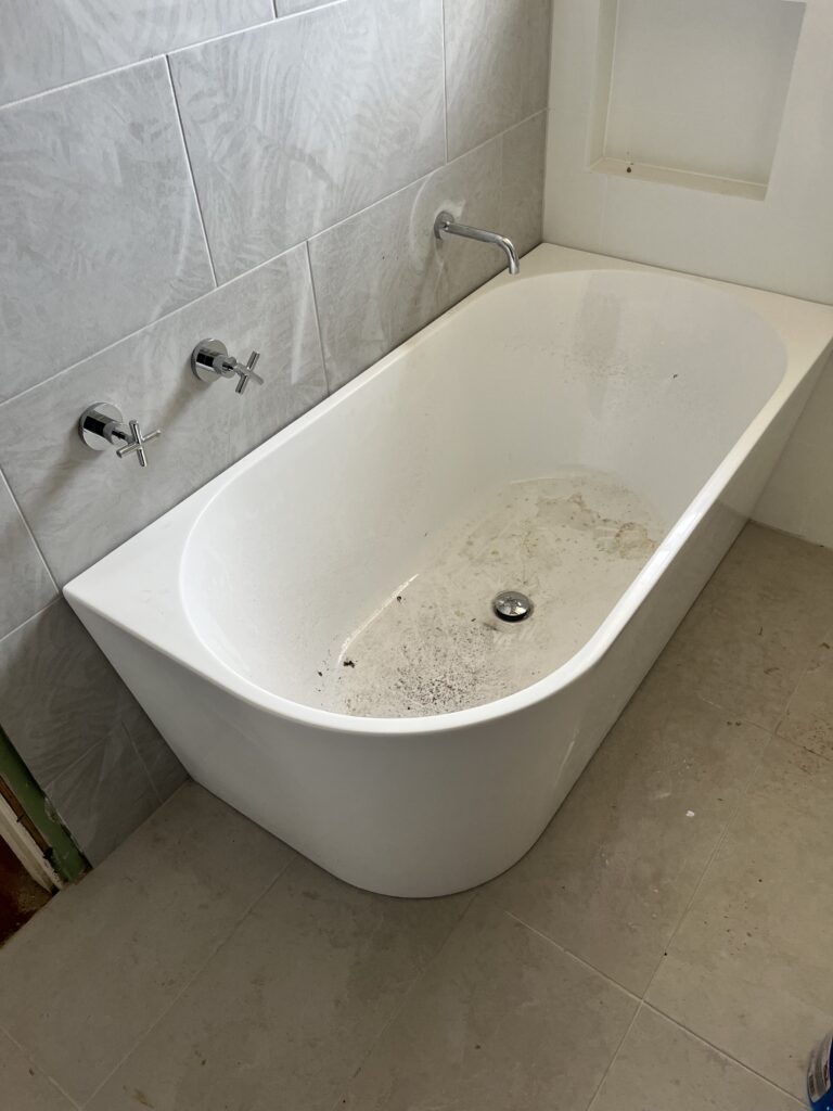 Frontline Plumbing Group Bathtub Installation